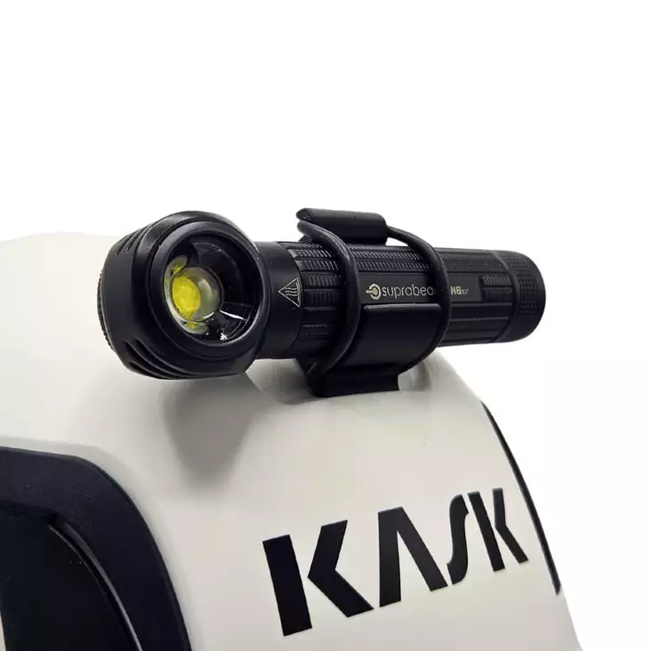 Kypäräkiinnike varmistuksella - LIGHTING ACCESSORIES - Led22HC-KASK - 1